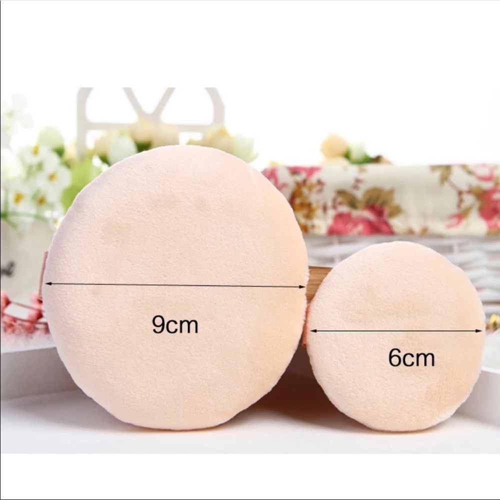 Soft makeup Puff set.